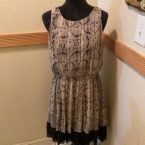 Jessica Simpson Snake print ruffled dress